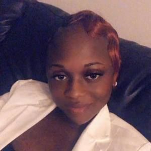 Meet your Posher, Latia